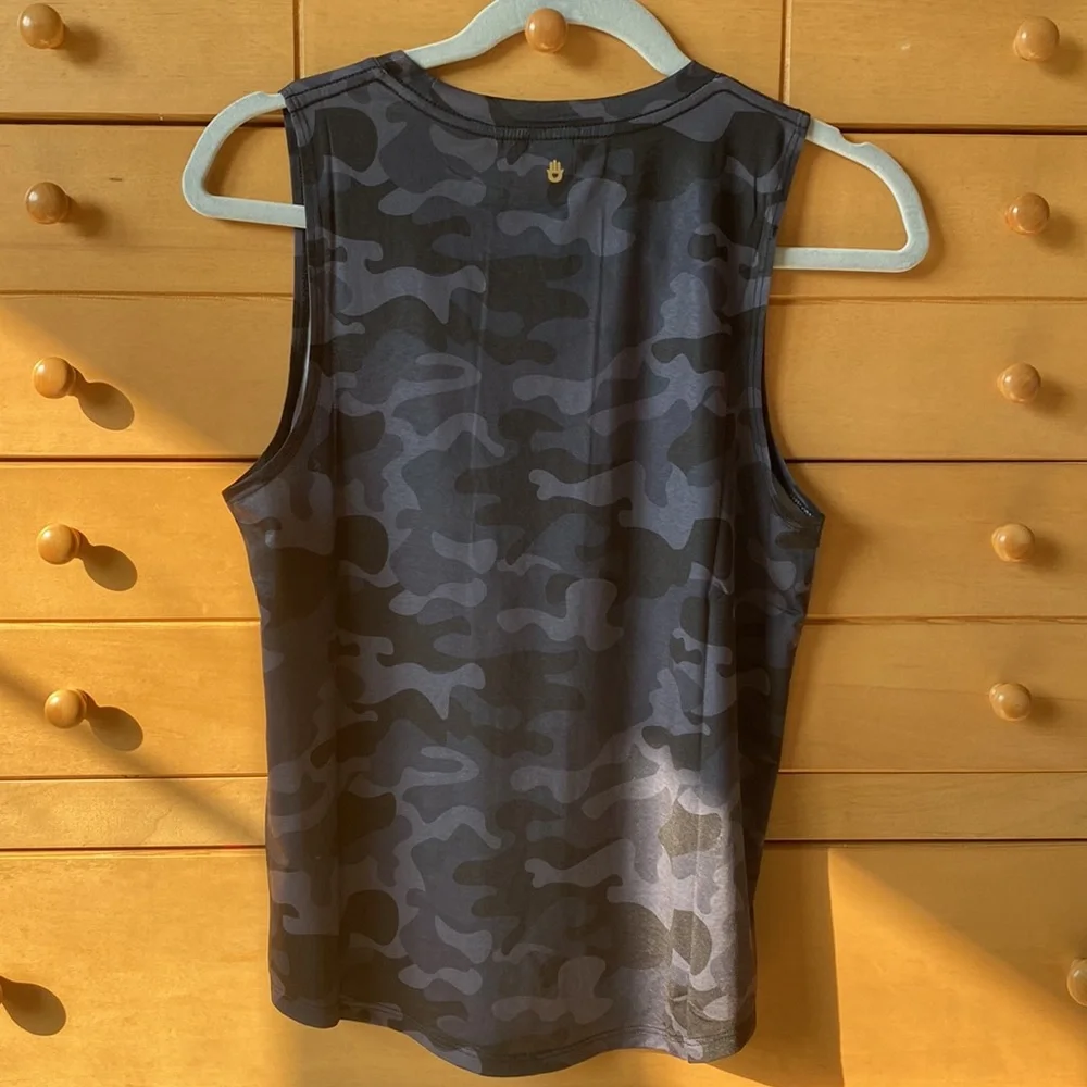 NWOT Spiritual gangster Active Muscle tank - Picture 4 of 6